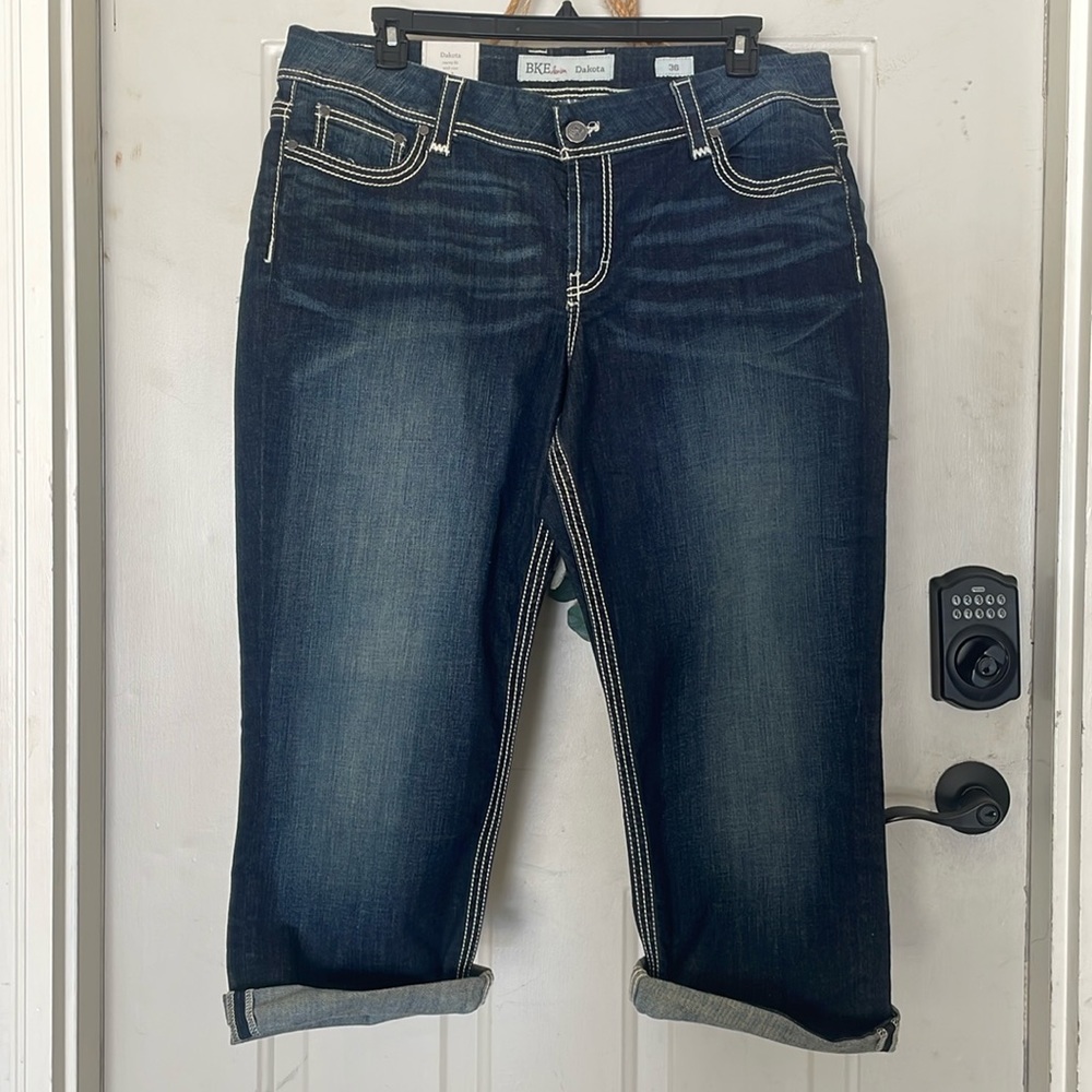 NWT BKE Dakota Capri 36
